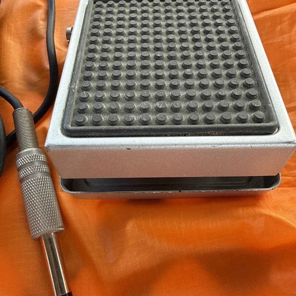 Hosa FSC-503 Momentary Foot Switch Control Keyboards Drum Machine